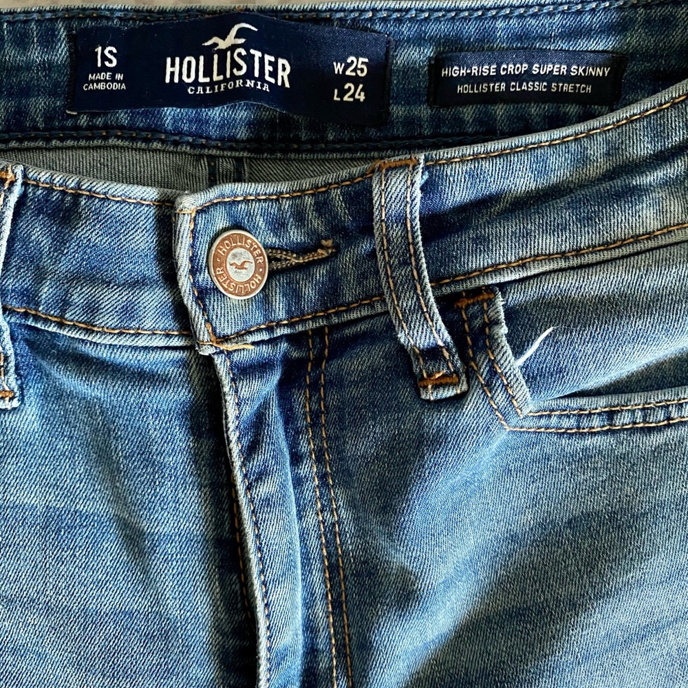 Hollister high rise crop jeans - Picture 2 of 5
